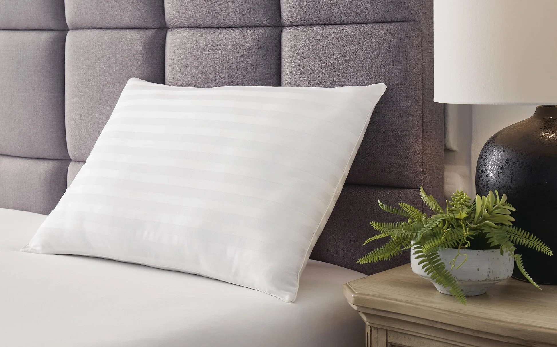 Mattresses and Bedding>Bedding Accessories>Bed Pillows