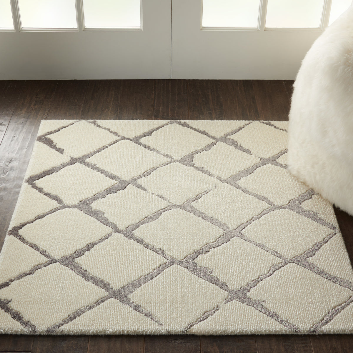 Twilight TWI15 Ivory Grey Rug - room scene