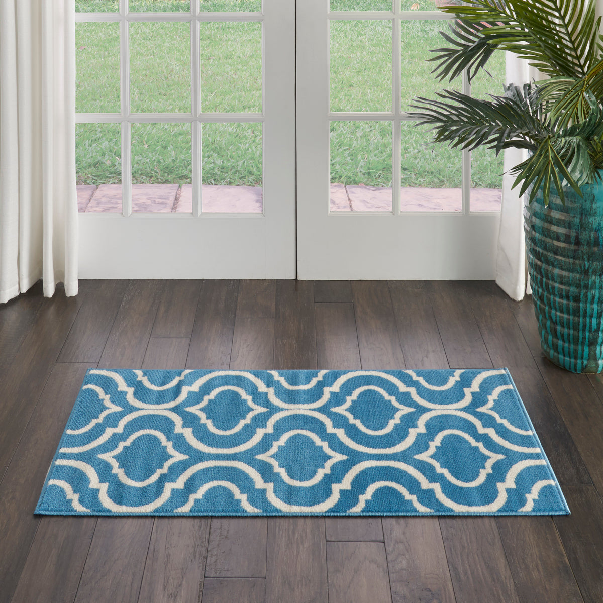 Jubilant JUB19 Blue Rug - room scene