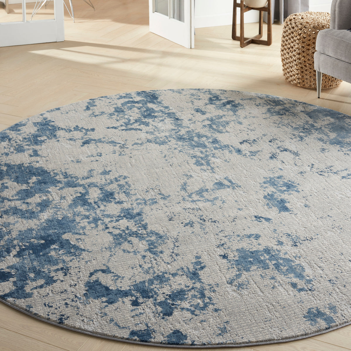 Rustic Textures RUS16 Grey Blue Rug - room scene