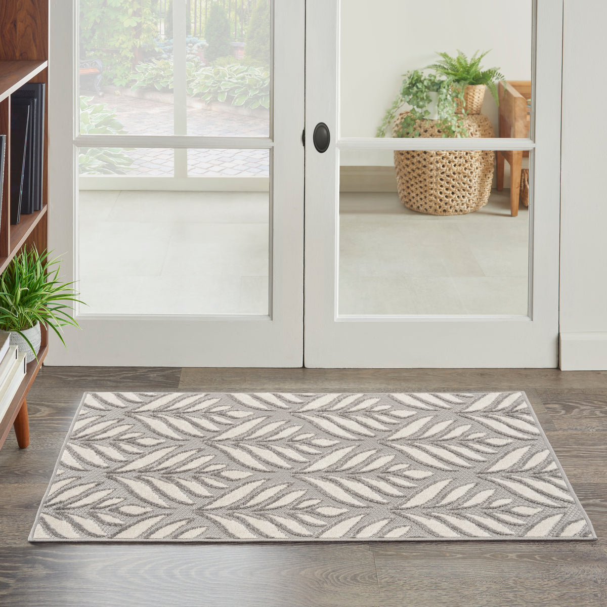 Aloha ALH35 Grey Rug - room scene