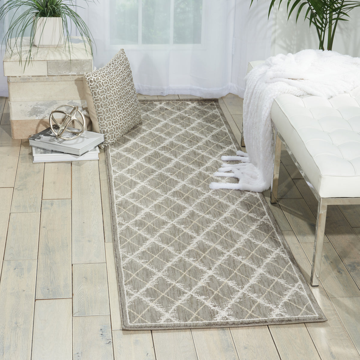 Tranquility TNQ01 Latte Rug - room scene