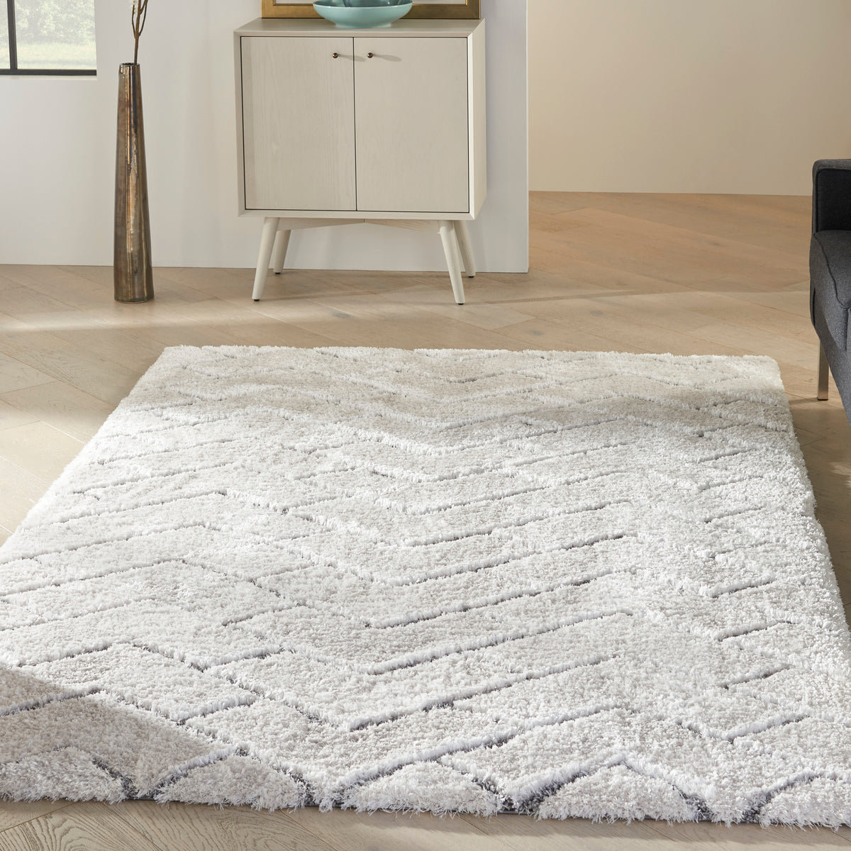 Dreamy Shag DRS03 Ivory Grey Rug - room scene