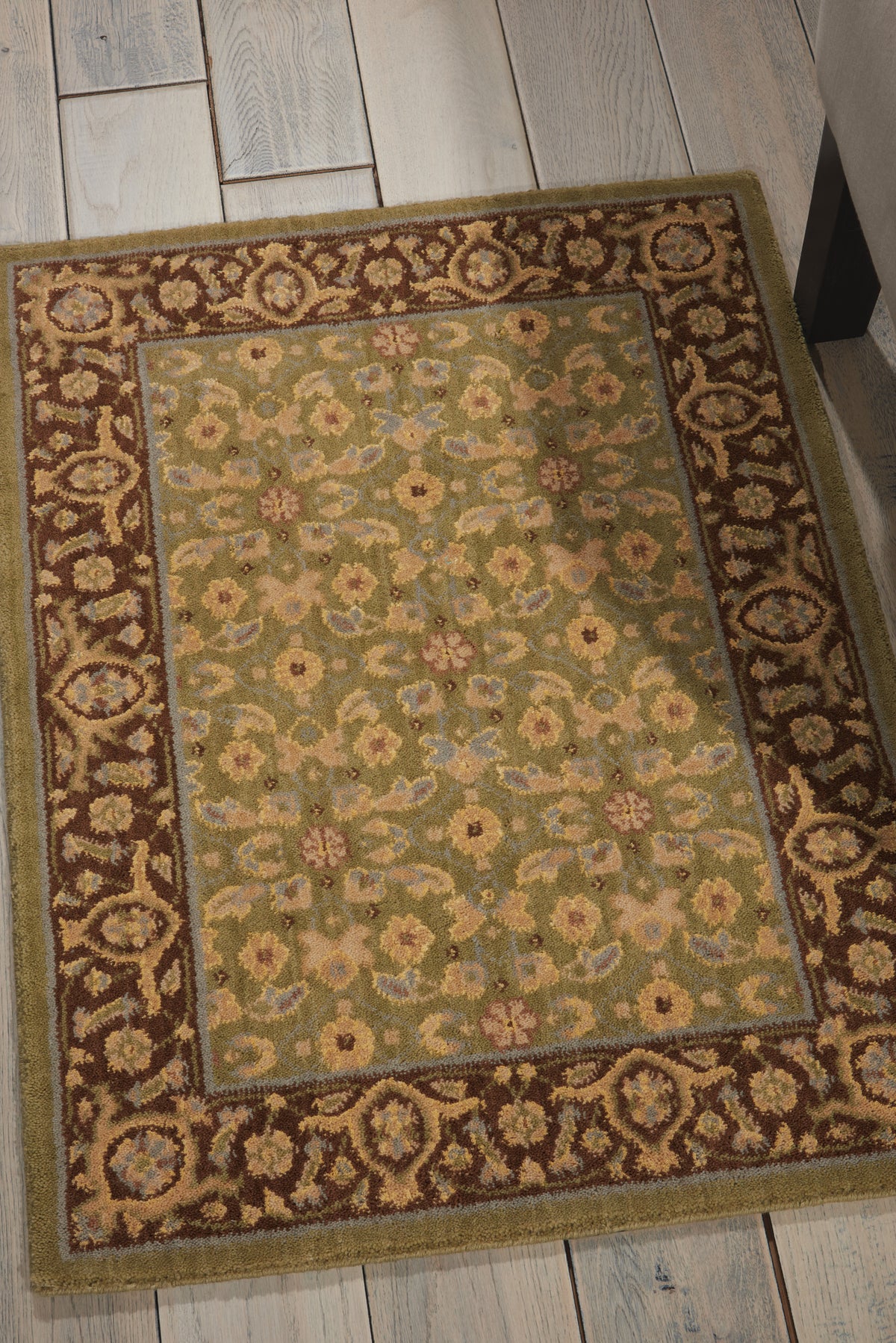 Persian Empire PE26 Green Rug - room scene