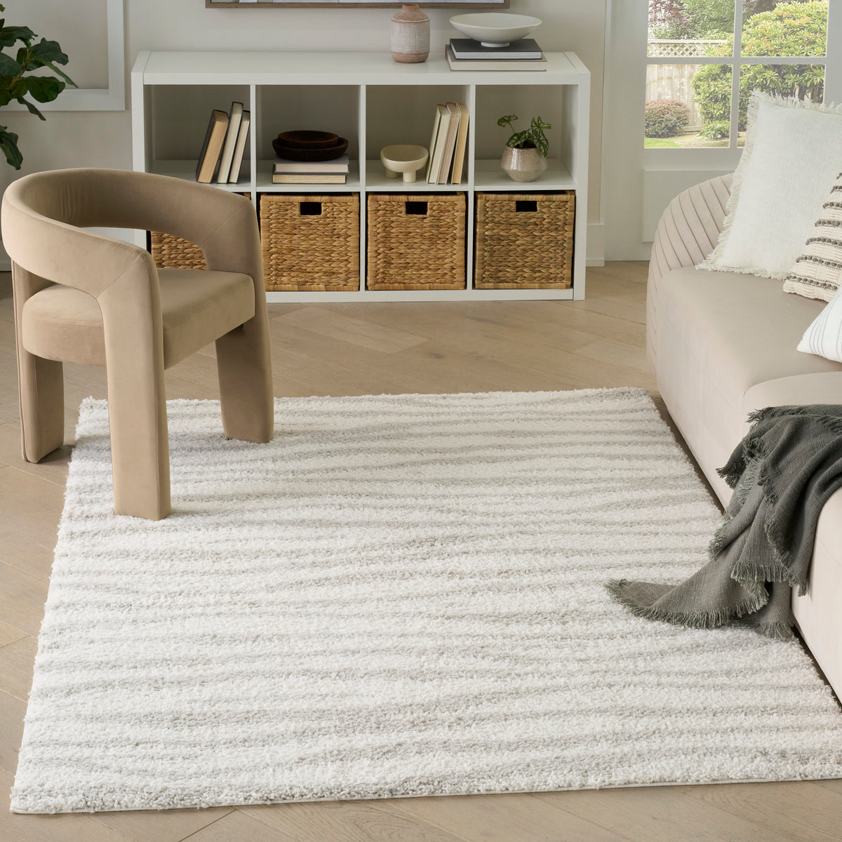 Modern Shag MMD05 Ivory Grey Rug - room scene