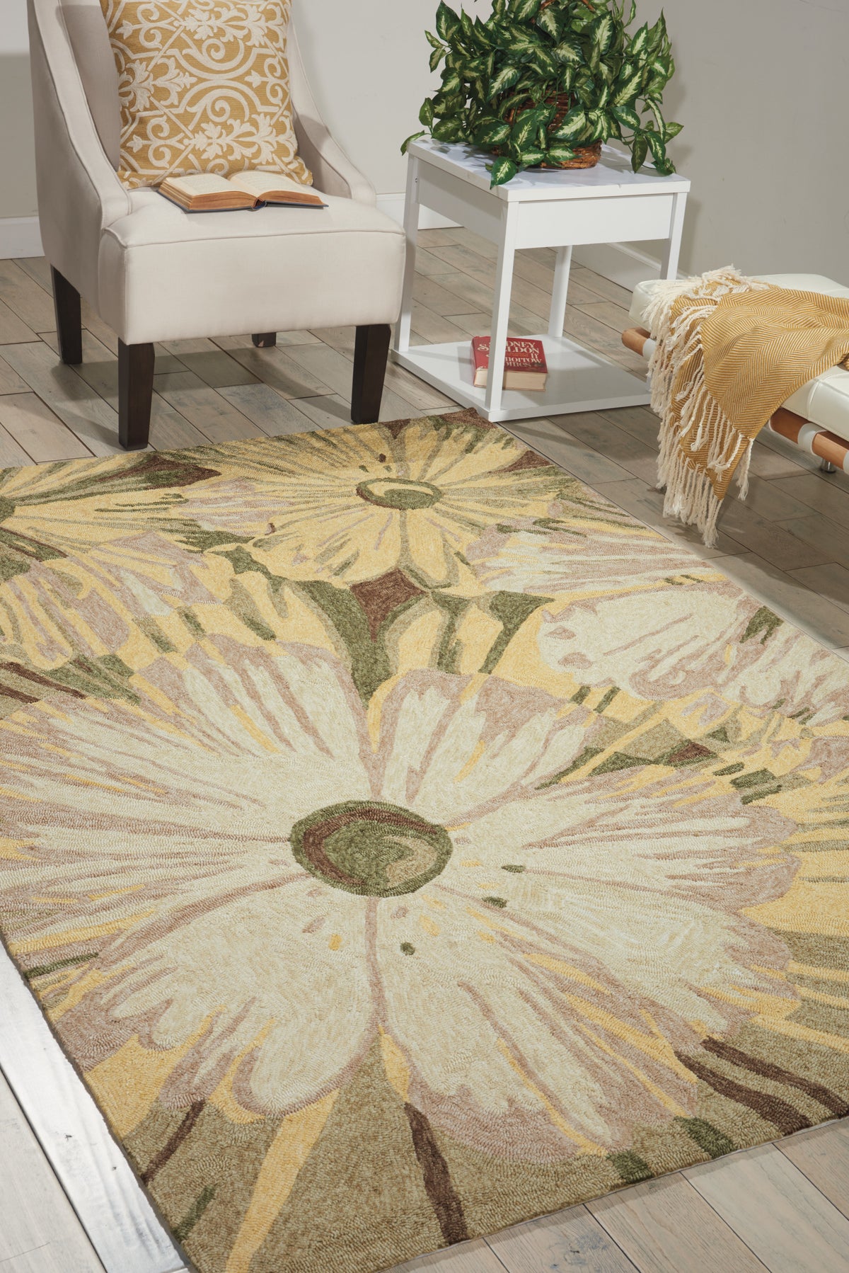 South Beach SOU19 Kiwi Rug - room scene