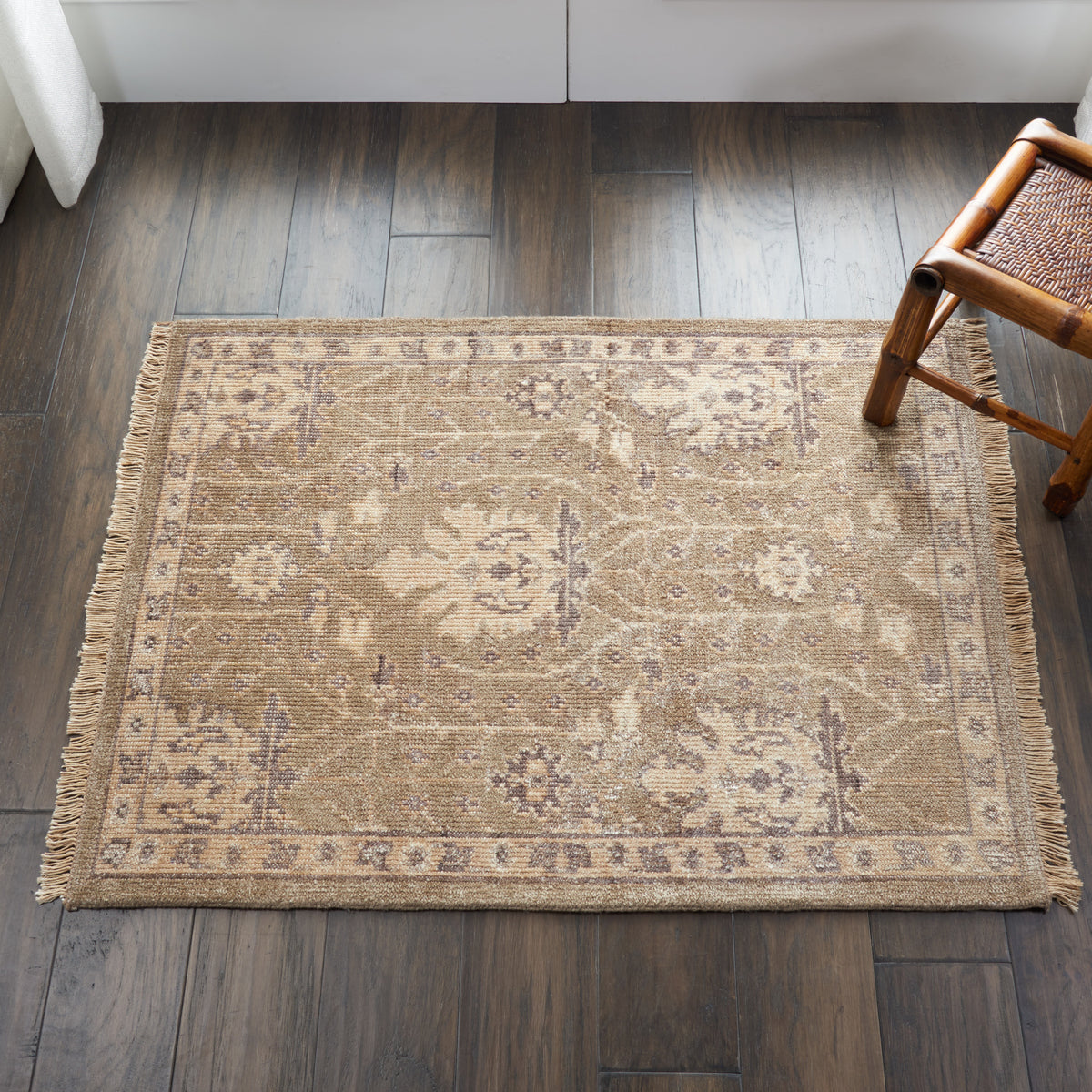 Aldora ALD03 Opal Grey Rug - room scene