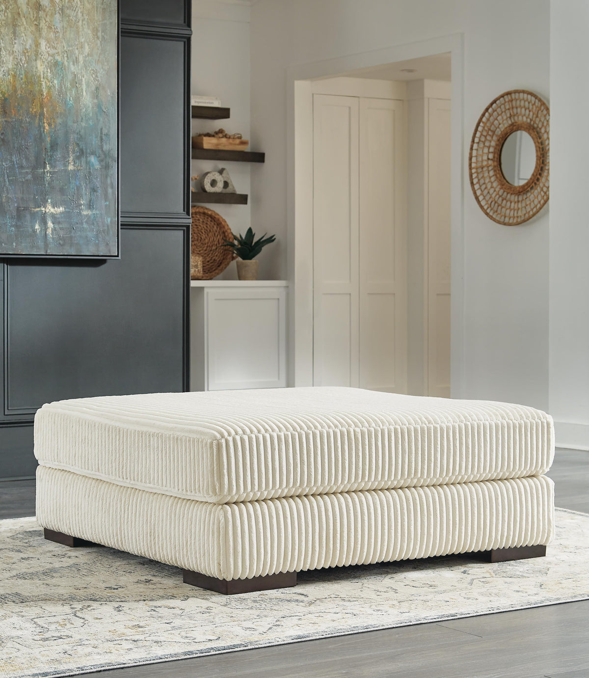 Lindyn Oversized Accent Ottoman Velvet