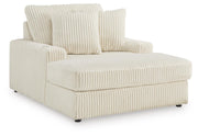 Lindyn Chaise Velvet