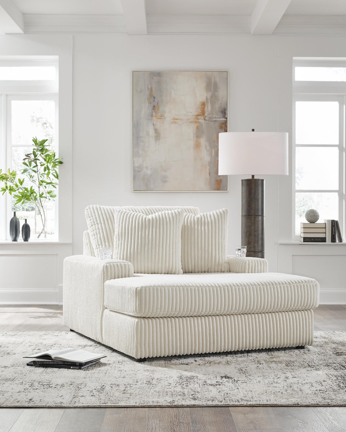 Lindyn Chaise Velvet