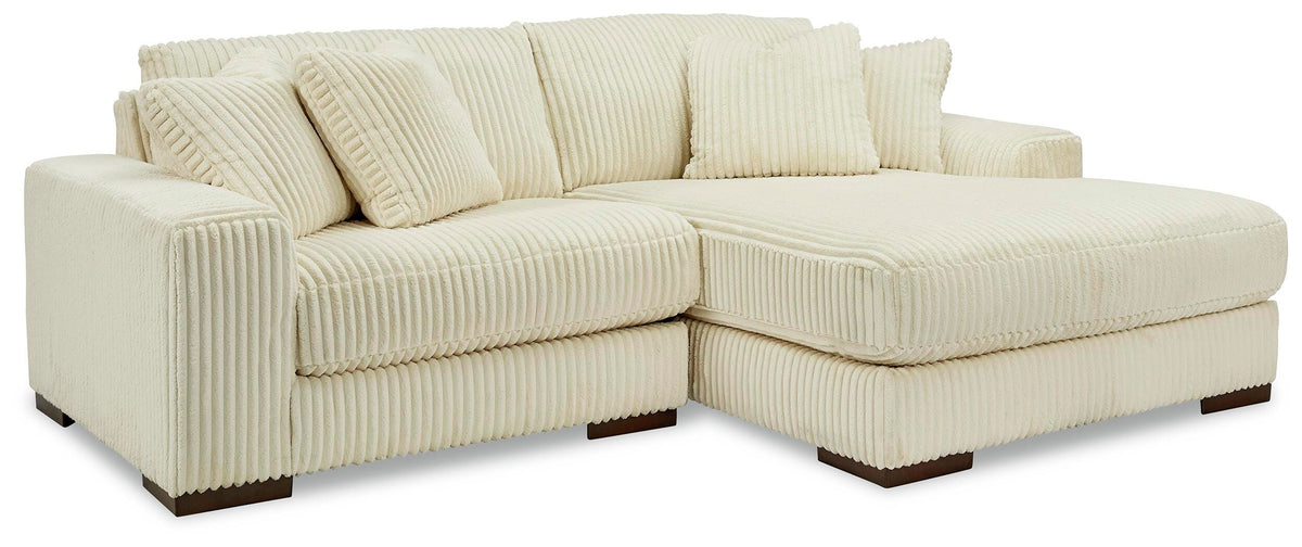 Lindyn 2-Piece Sectional with Chaise Velvet
