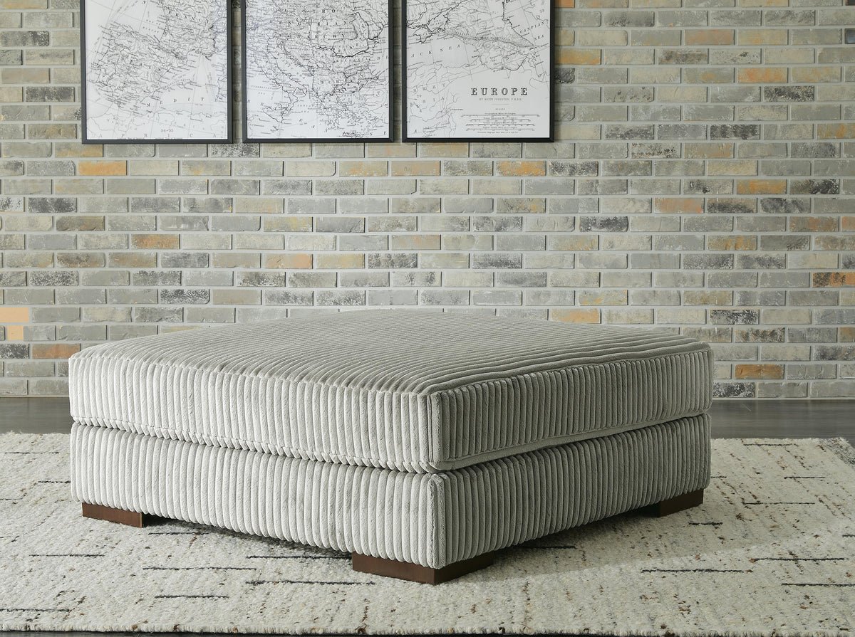 Lindyn Oversized Accent Ottoman Velvet