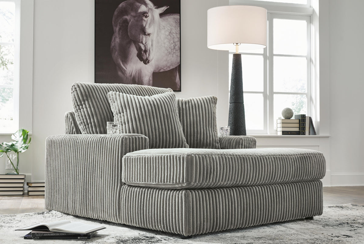 Lindyn Chaise Velvet