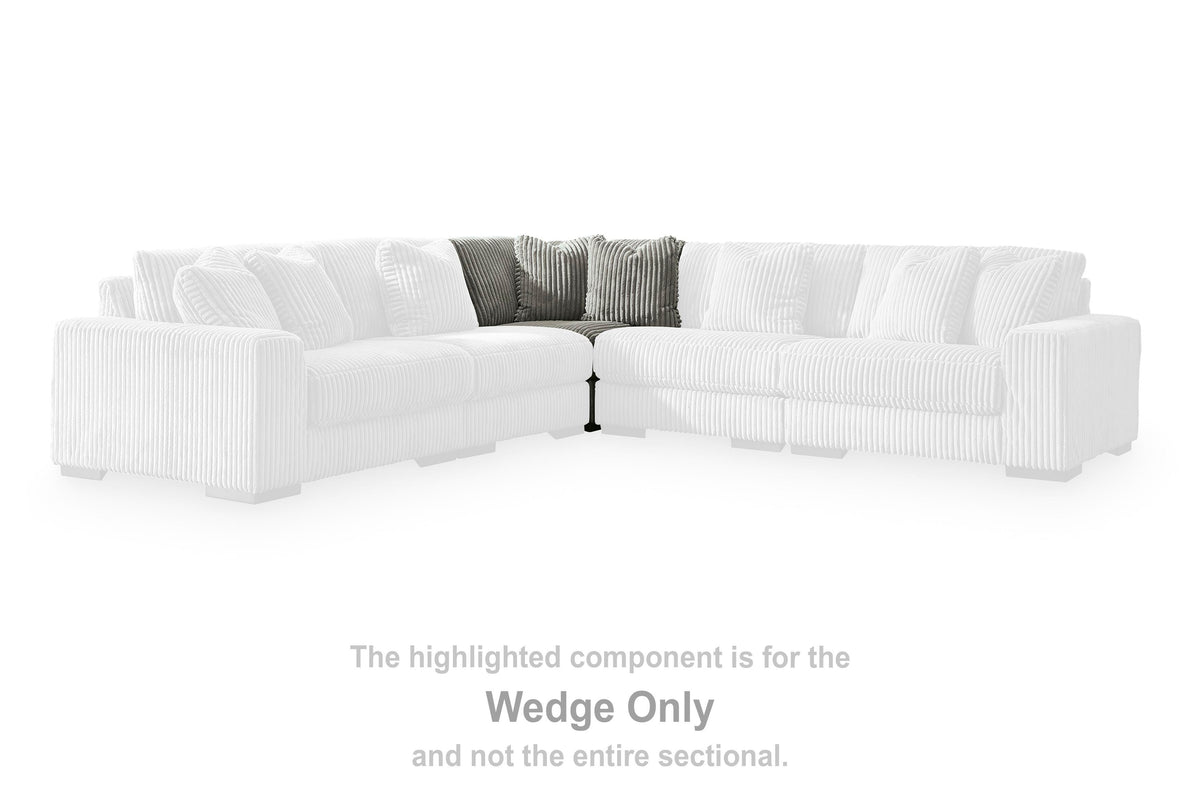 Lindyn Wedge Velvet