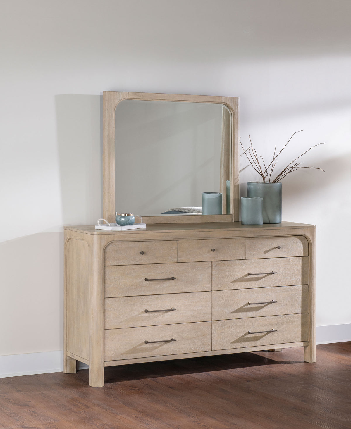 Solano 9-drawer Bedroom Dresser Weathered Mango - With Mirror