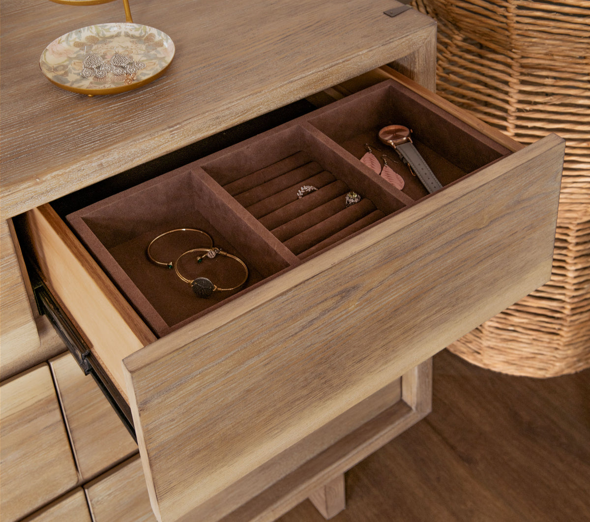 Stillwater Dresser Weathered Oak - Without Mirror