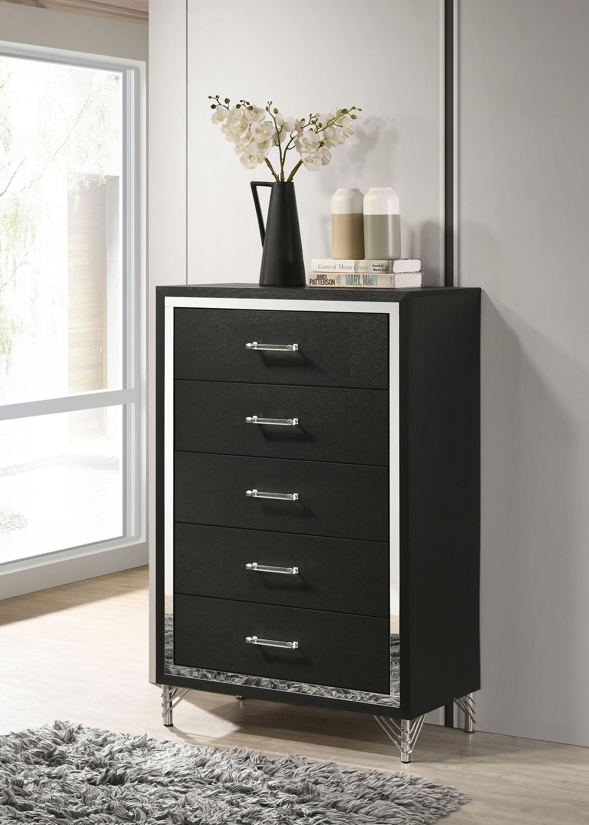 Lucia 5-drawer Bedroom Chest of Drawers - Black