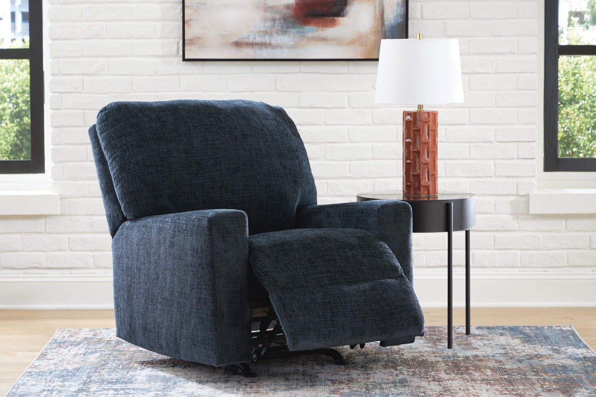 Aviemore Sofa, Loveseat and Recliner