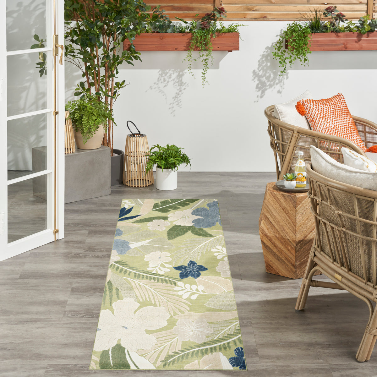 Suncoast SNC01 Green Blue Rug - room scene