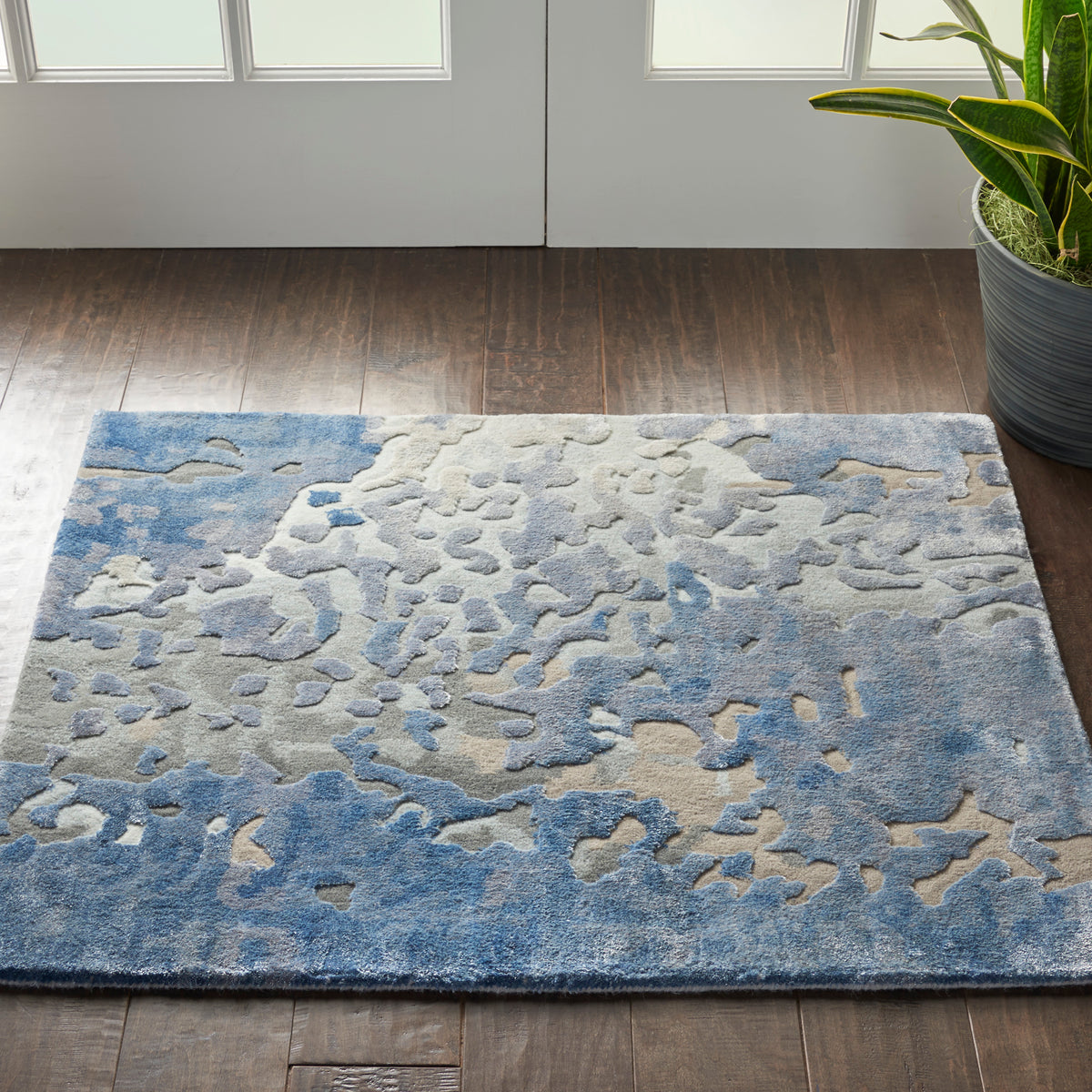 Prismatic PRS17 Denim Rug - room scene