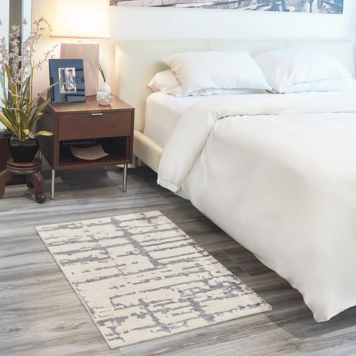 Luna LUN02 Ivory Grey Rug - room scene