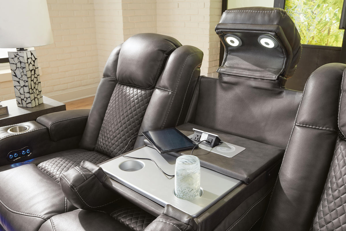 Fyne-Dyme Power Reclining Sofa and Power Recliner