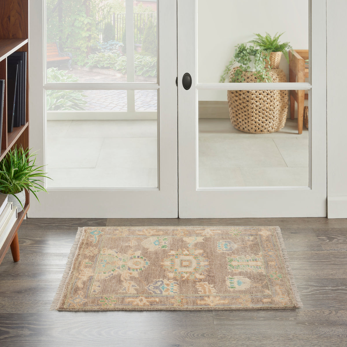 Odessa ODS01 Ivory Mocha Rug - room scene