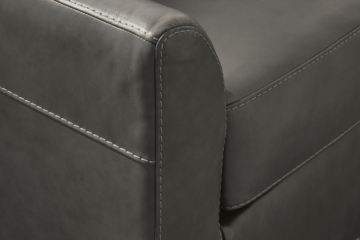 Valderno 2-Piece Sectional with Chaise Leather
