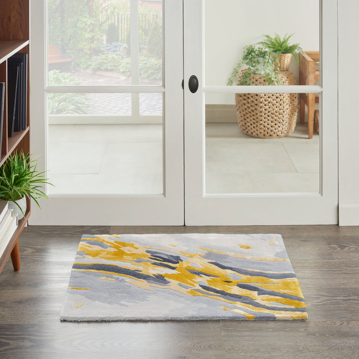 Prismatic PRS24 Grey Gold Rug - room scene