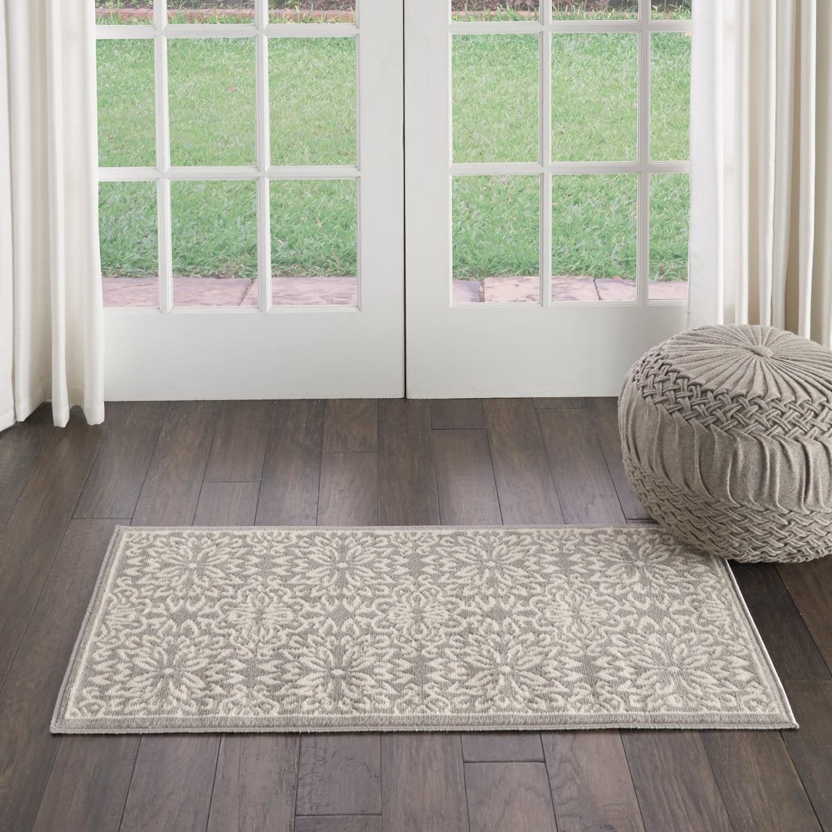 Jubilant JUB06 Ivory Grey Rug - room scene