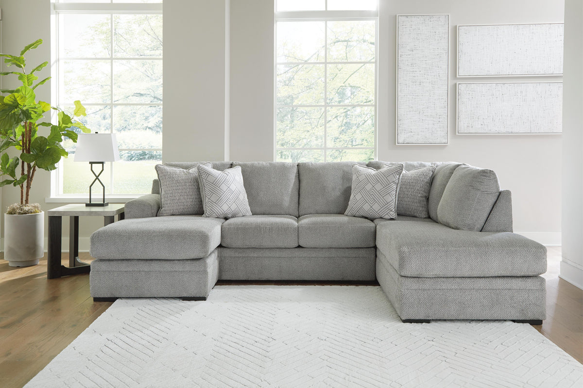 Casselbury 2-Piece Sectional with Chaise Velvet