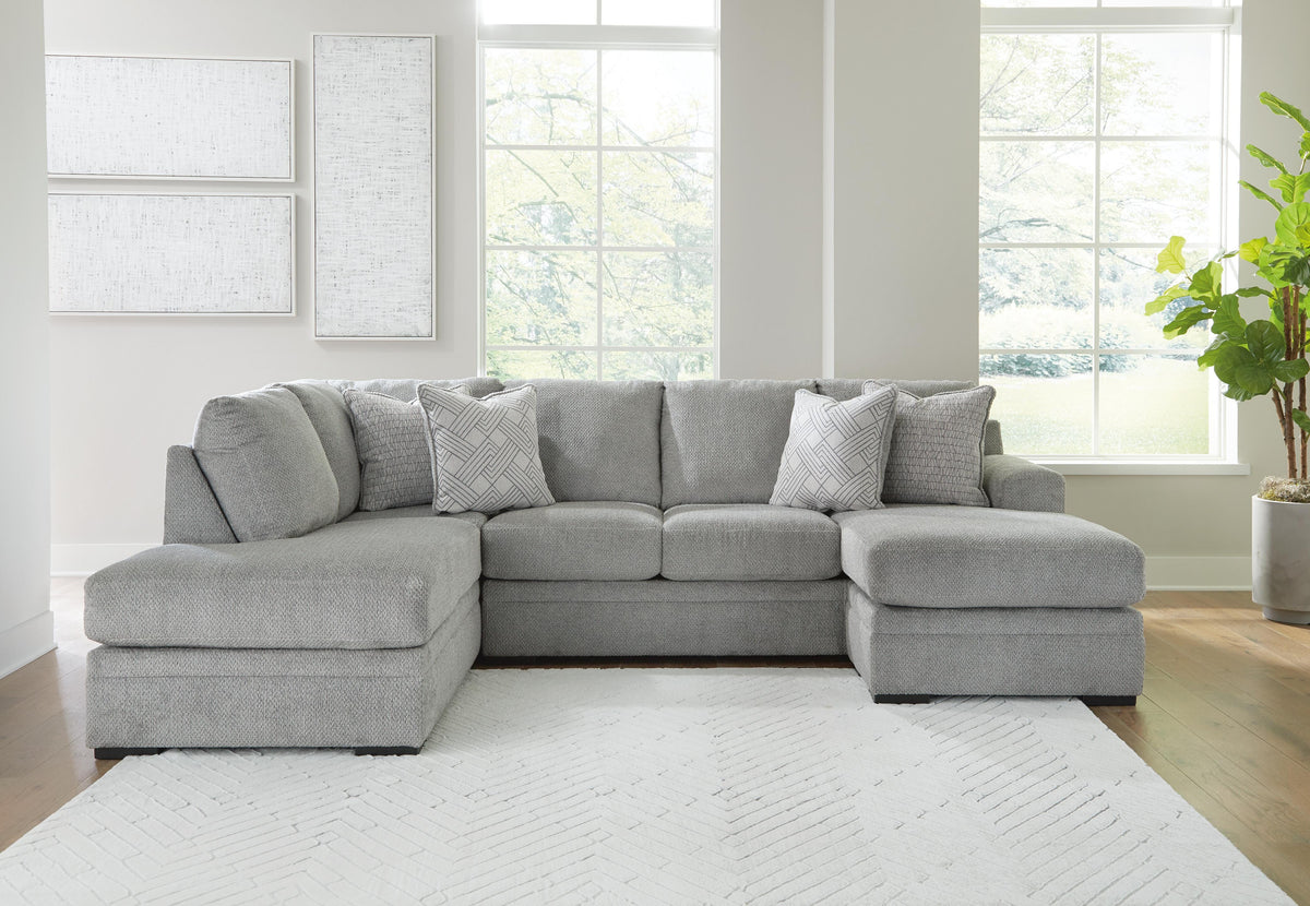Casselbury 2-Piece Sectional with Chaise Velvet