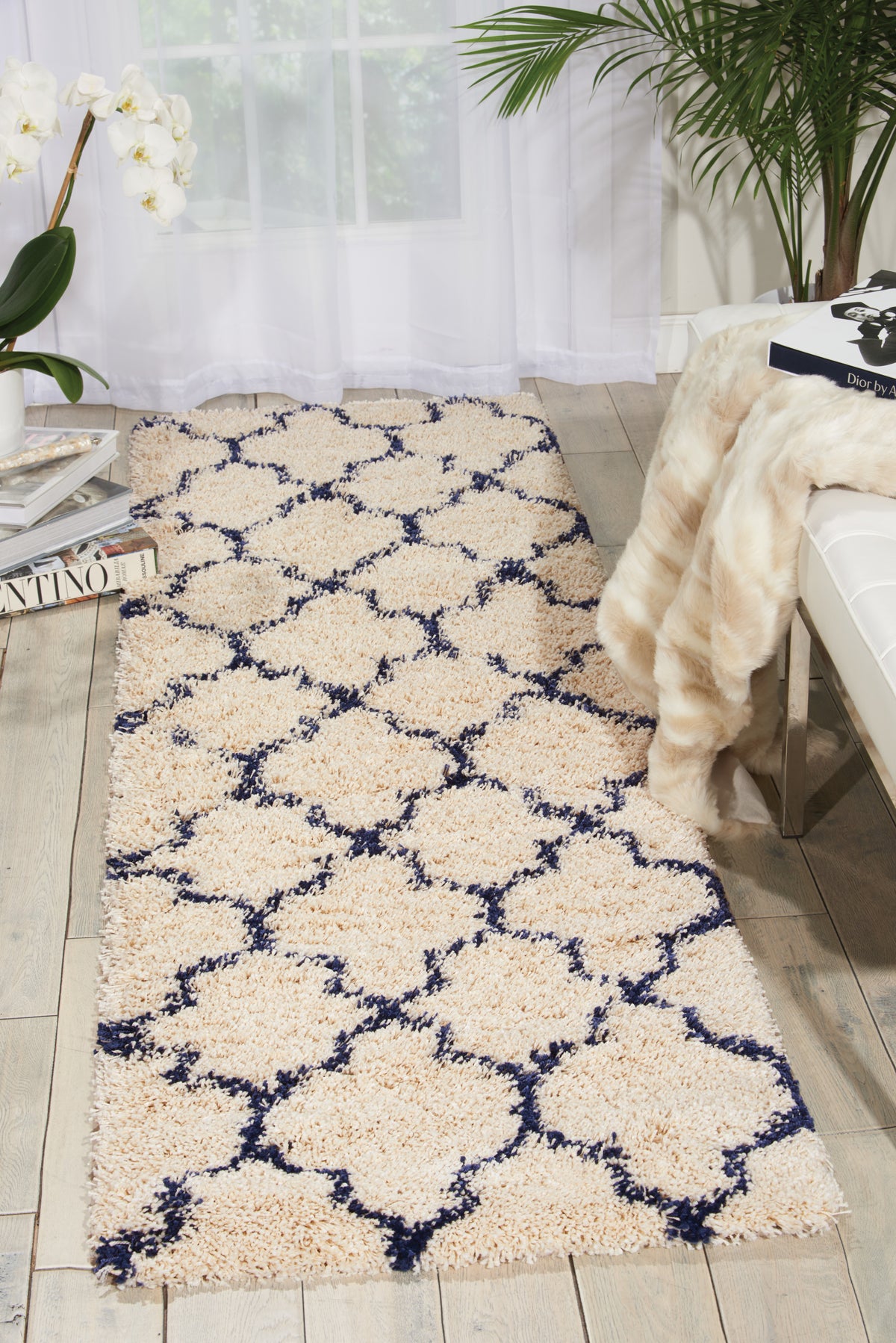 Amore AMOR2 Ivory Blue Rug - room scene