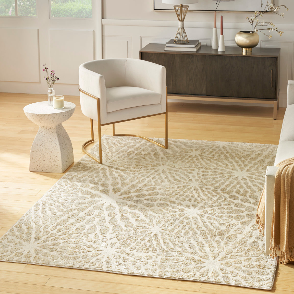 Ambiance AMI02 Ivory Gold Rug - room scene