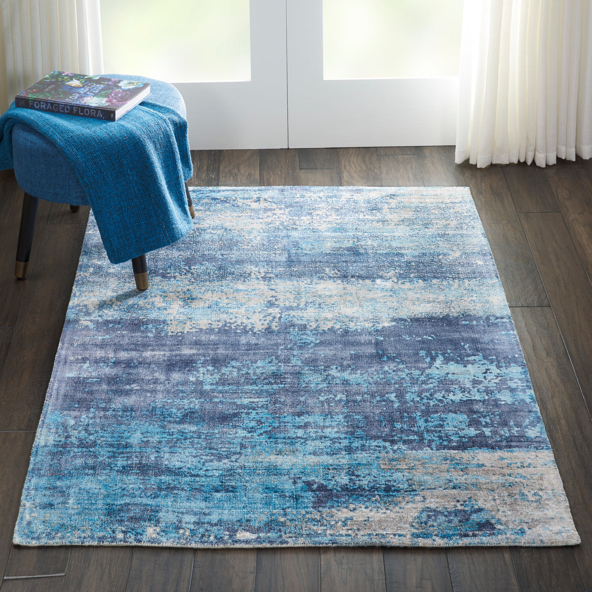 Safari Dreams KI374 Teal Rug - room scene