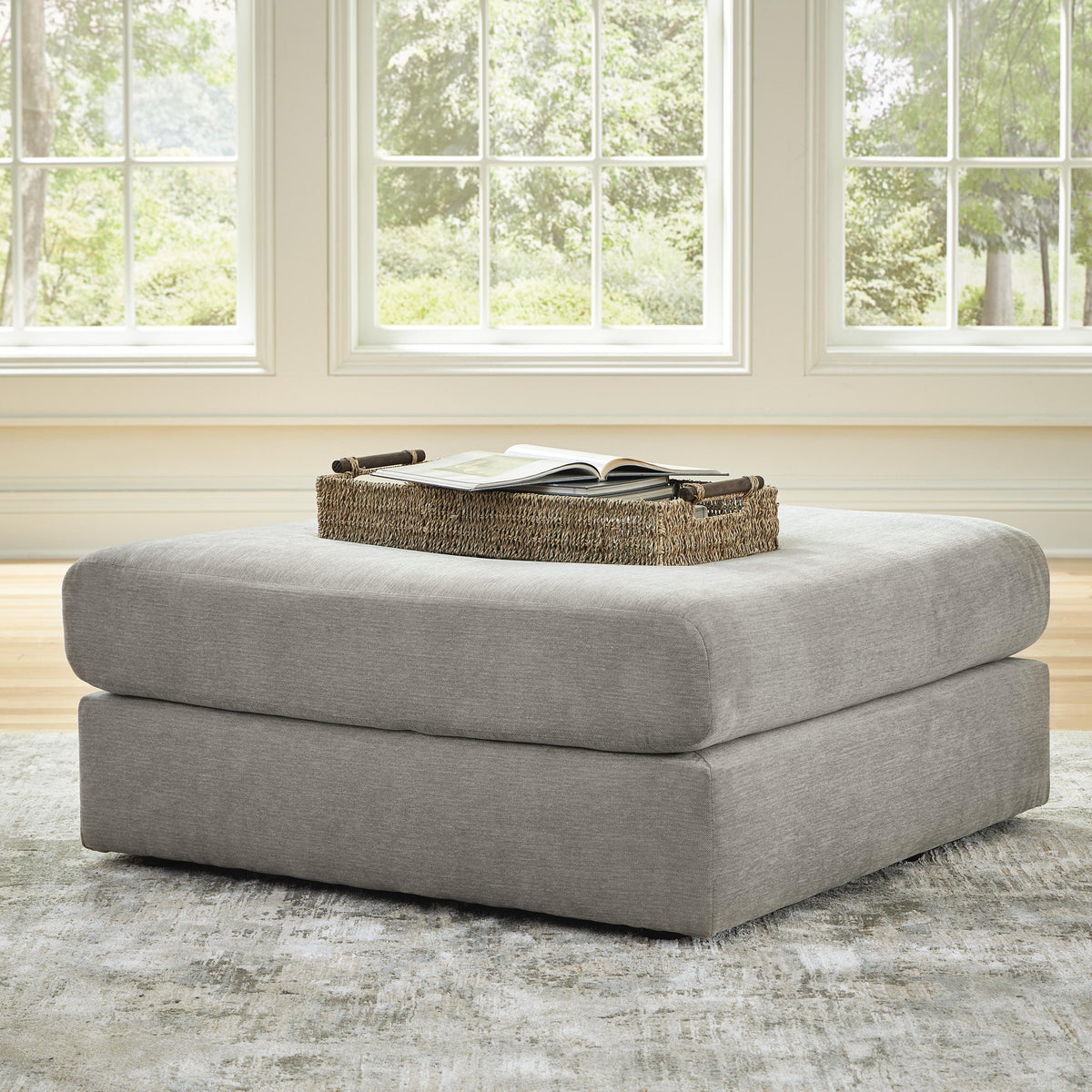Avaliyah 4-Piece Sectional and Oversized Accent Ottoman