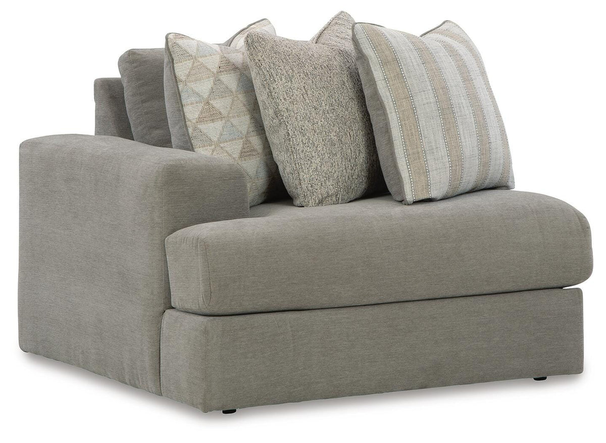 Avaliyah 4-Piece Sectional Chenille