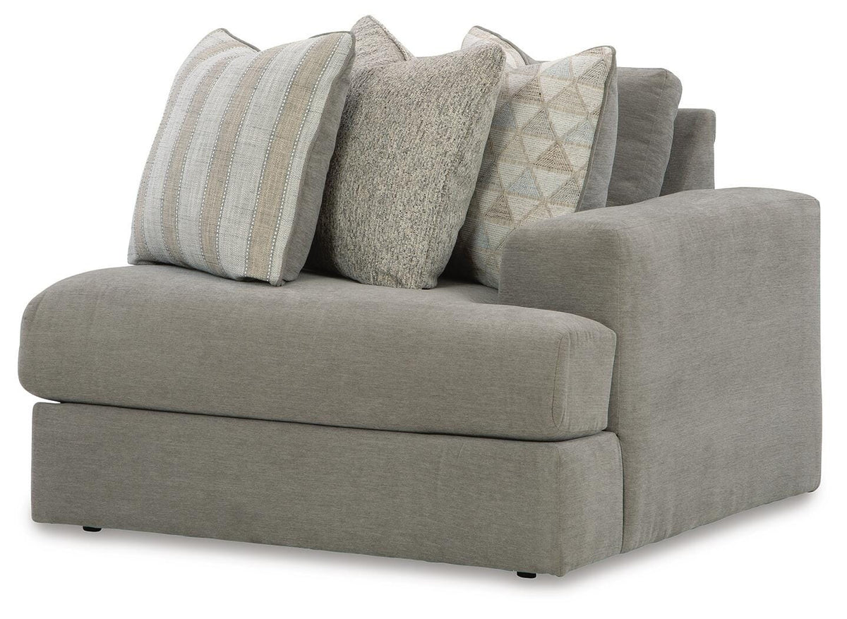 Avaliyah 4-Piece Sectional and Oversized Accent Ottoman