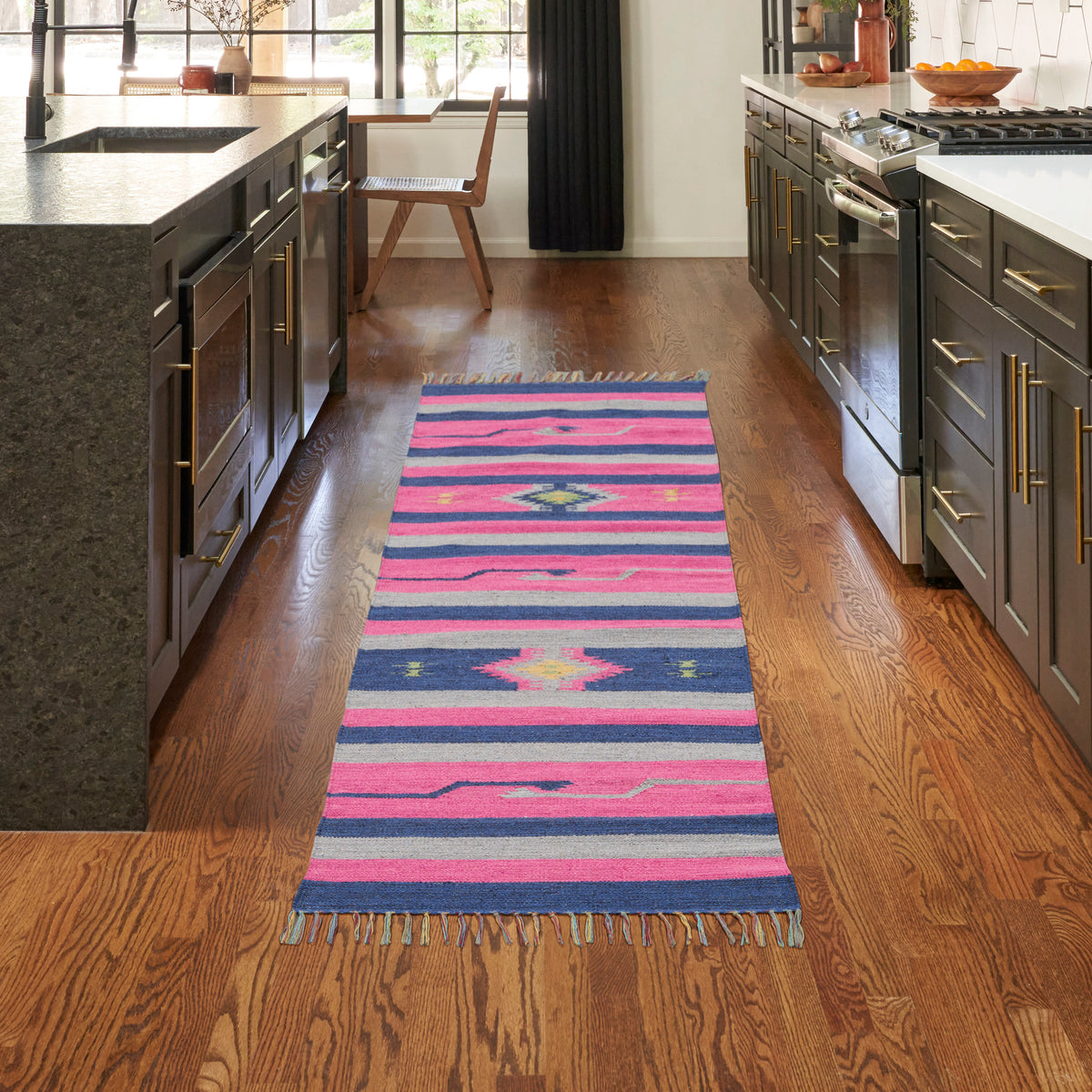 Baja BAJ01 Pink Blue Rug - room scene