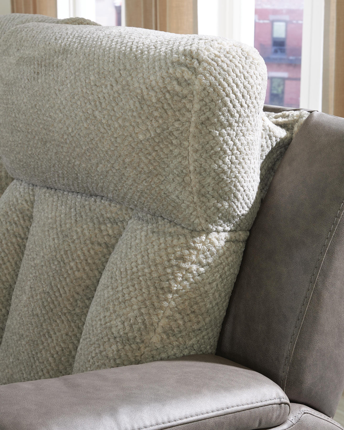 Branthorpe PWR REC Loveseat/CON/ADJ HDRST Chenille
