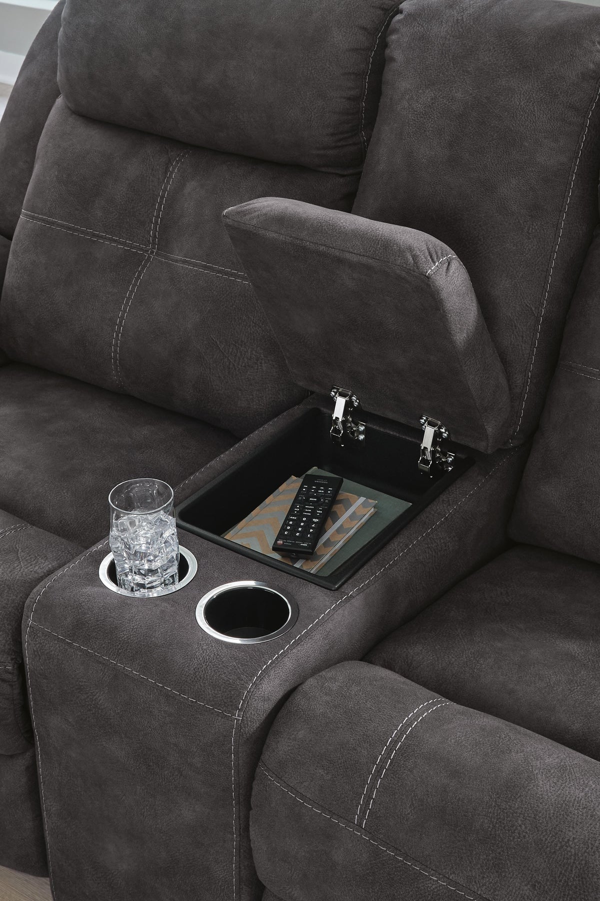 Brysonview DBL Rec Loveseat w/Console Faux Leather