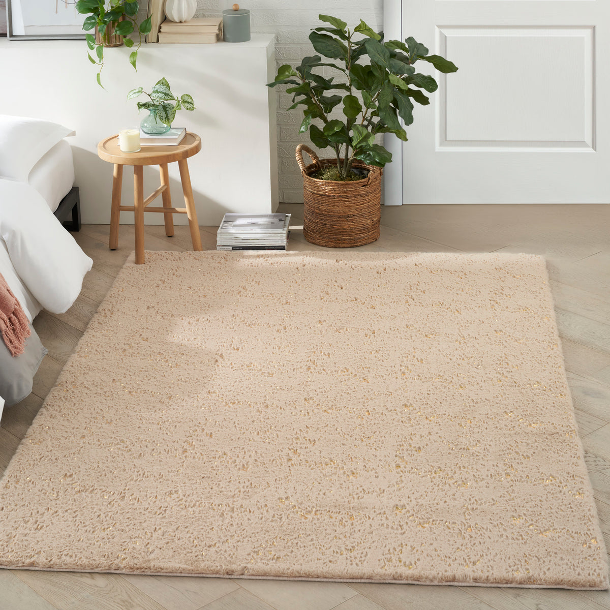 Cozy Shimmer CSH01 Beige Gold Rug - room scene