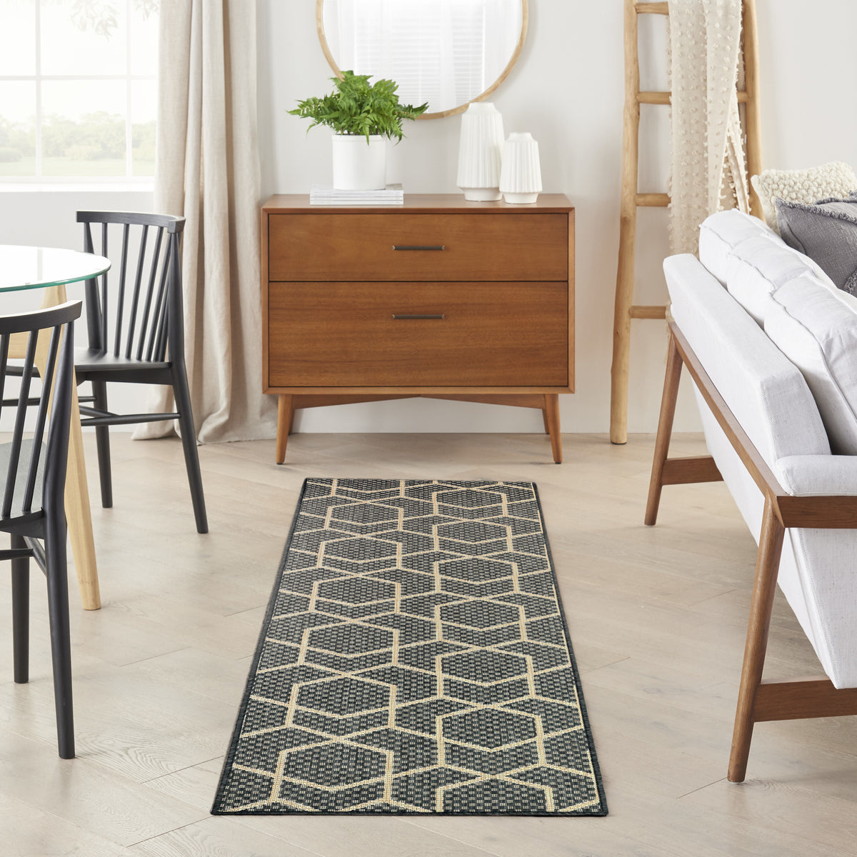 Horizon Indoor/Outdoor HOZ01 Charcoal Rug - room scene