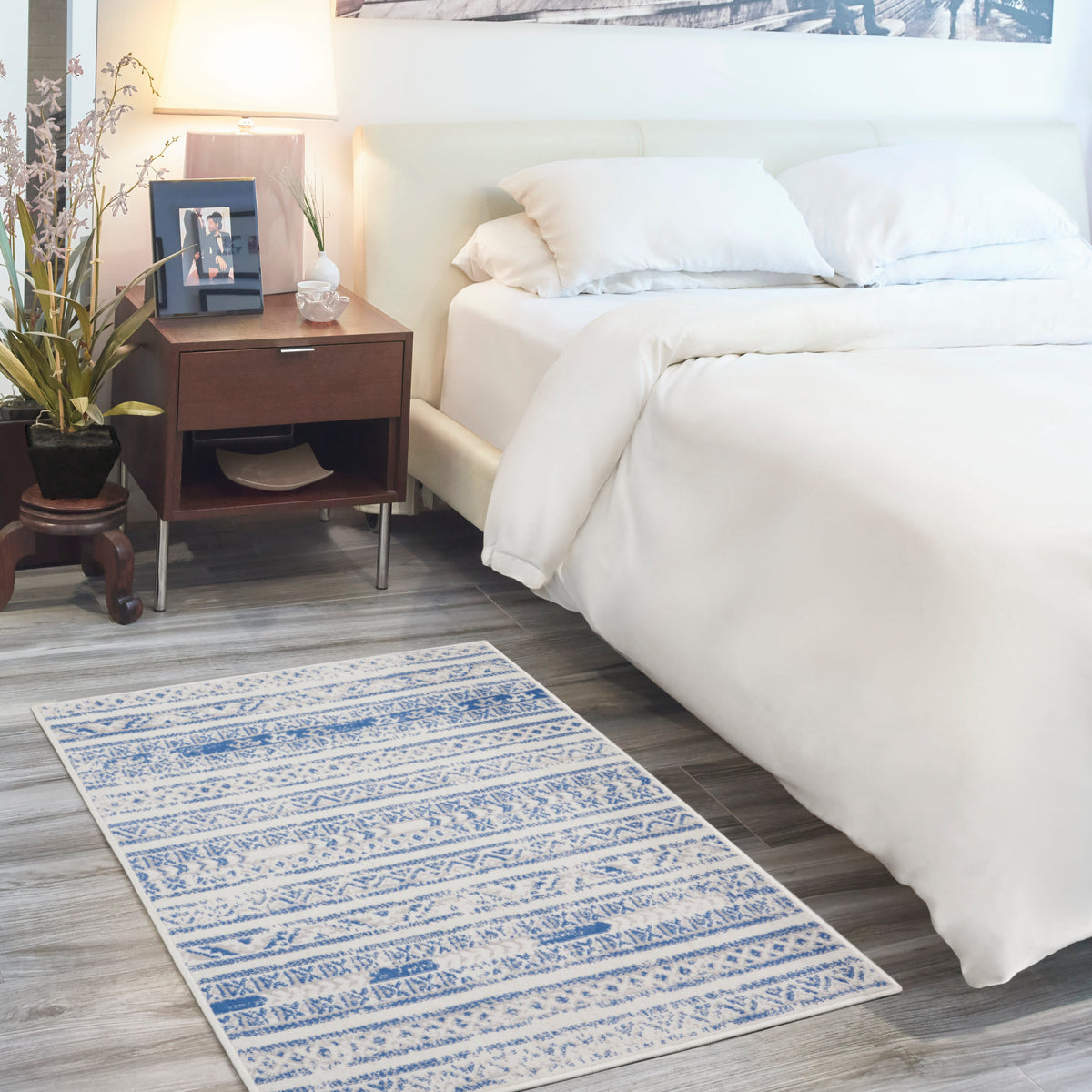 Whimsicle WHS16 Ivory Blue Rug - room scene