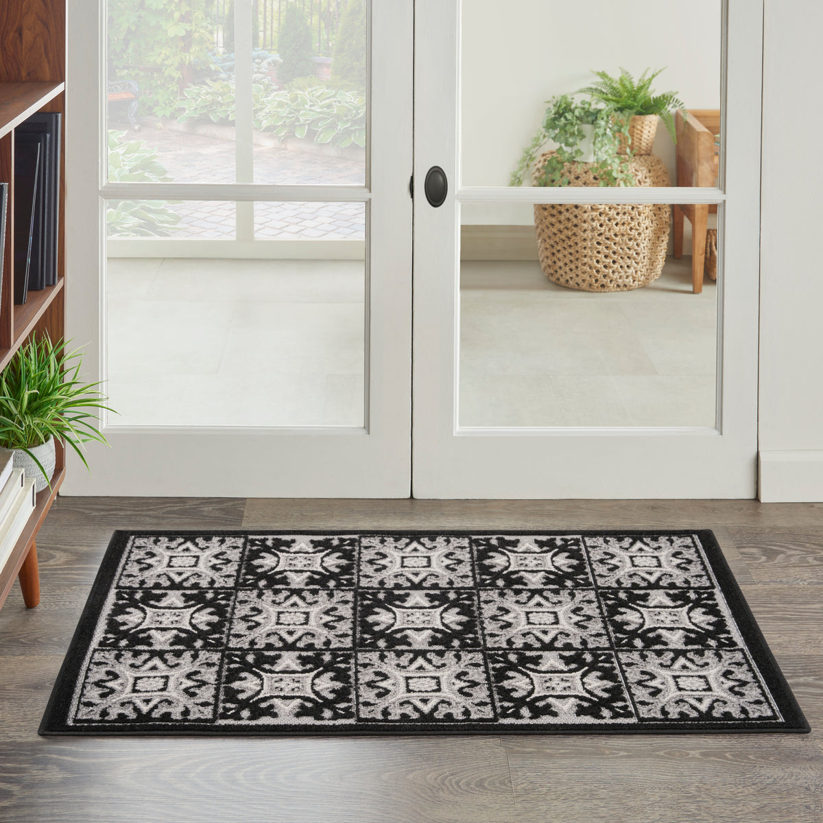 Aloha ALH34 Black White Rug - room scene
