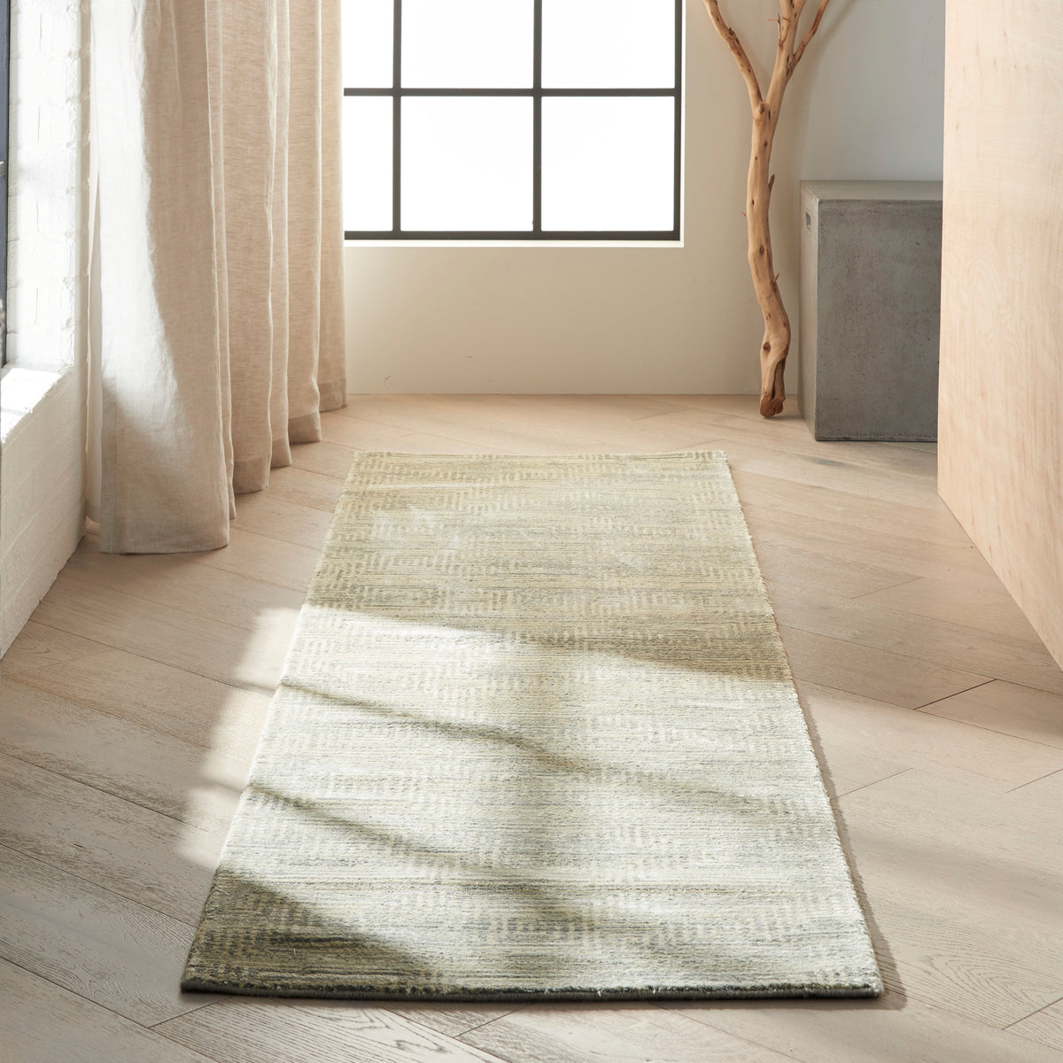 Maya MAY01 Mineral Rug - room scene