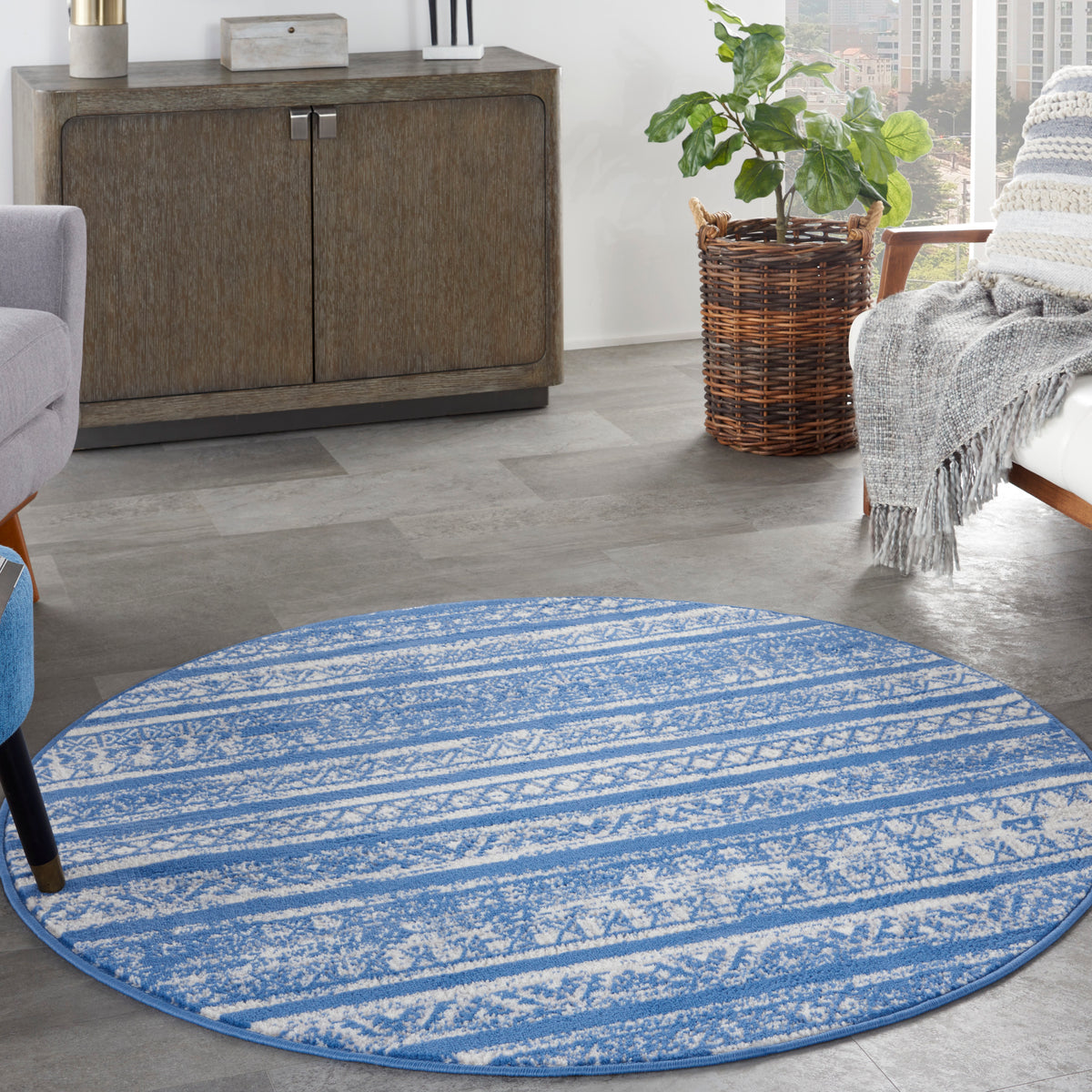Whimsicle WHS16 Light Blue Ivory Rug - room scene