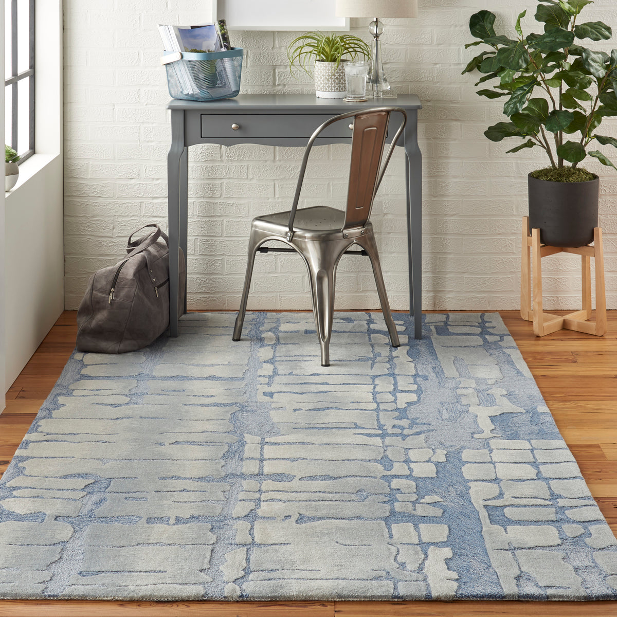 Symmetry SMM04 Blue Grey Rug - room scene