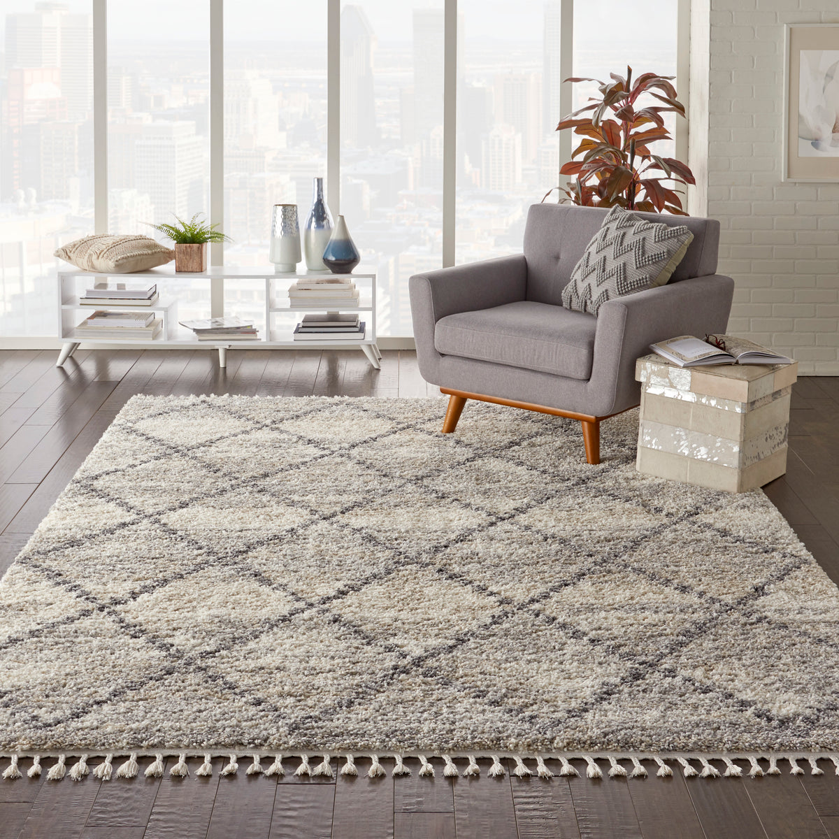 Oslo Shag OSL01 Ivory Grey Rug - room scene