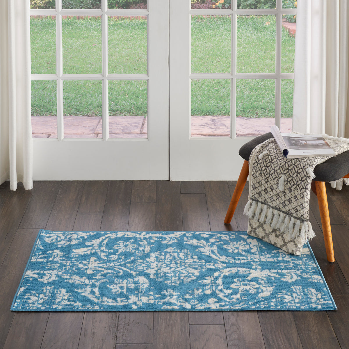 Jubilant JUB09 Blue Rug - room scene